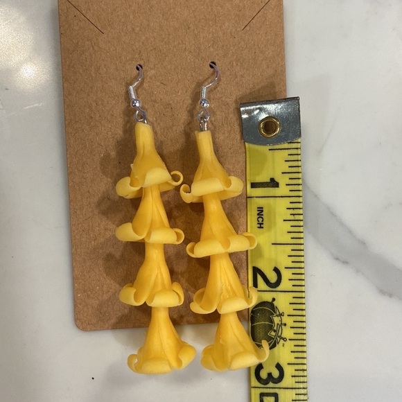 Handmade Puakenikeni Thai Clay Lei 4 Tier Drop Sterling Silver Pierced Earrings - Picture 3 of 5